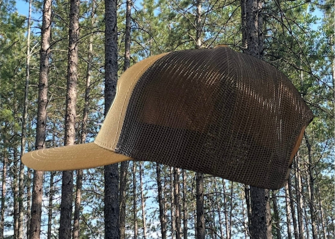 BACK LAKE FISHING TRUCKER