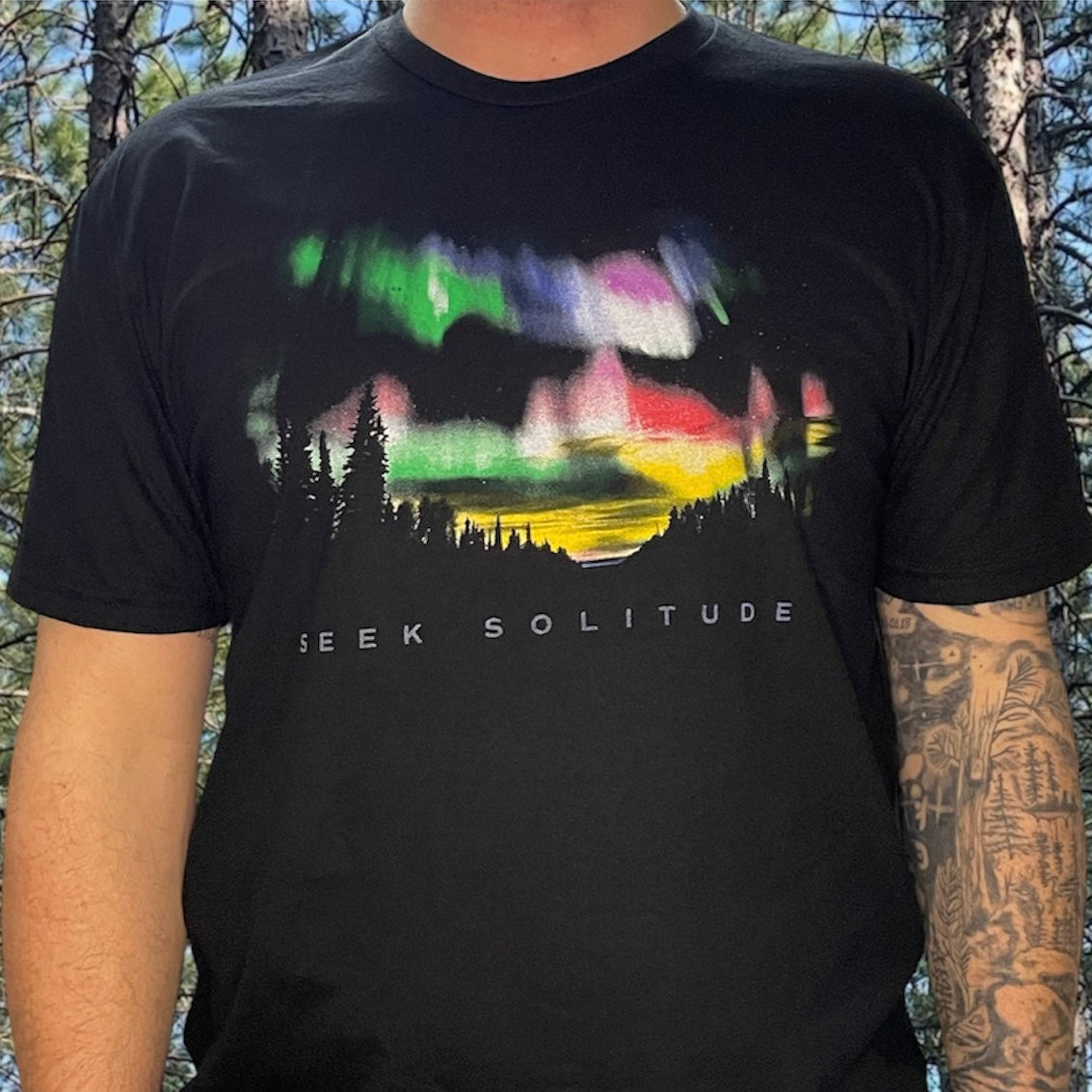 SEEK SOLITUDE NORTHERN LIGHTS TEE (UNISEX)